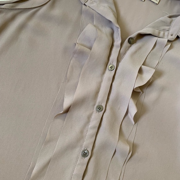 $3.99 SHIPPING! Ann Taylor LOFT sleeveless blouse - Picture 3 of 5